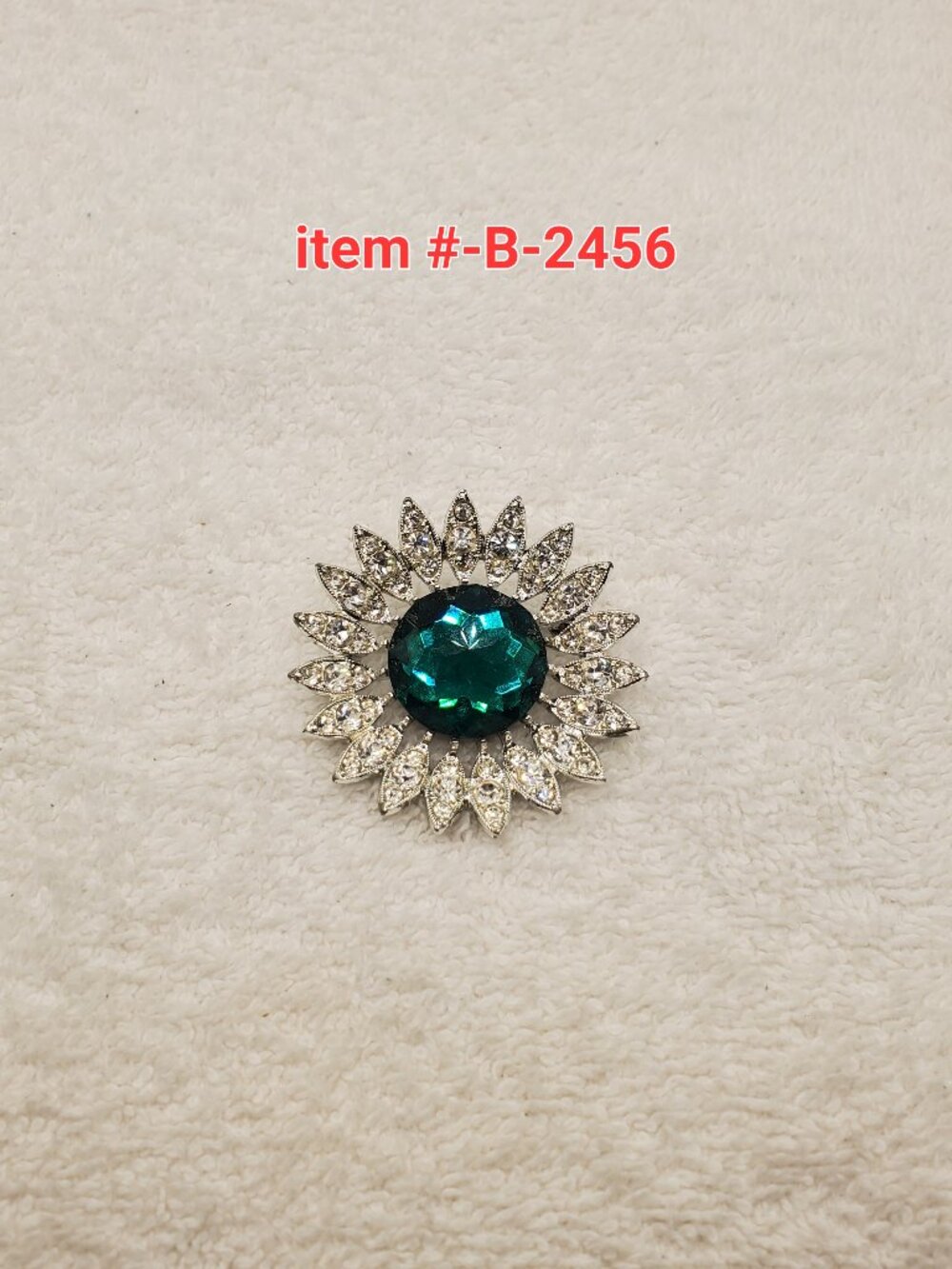 1 Brooch , item # B- 2456,. wt. 30 grams